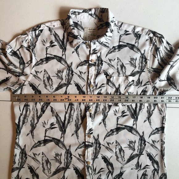 Alexander Julian Men's Black & White Patterned Short Sleeve Shirt Size M - Picture 3 of 9